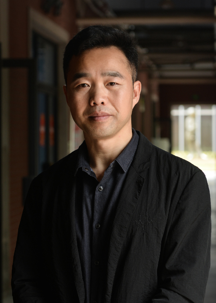 李金朱（國(guó)瓷紅葉畫院秘書長(zhǎng)）